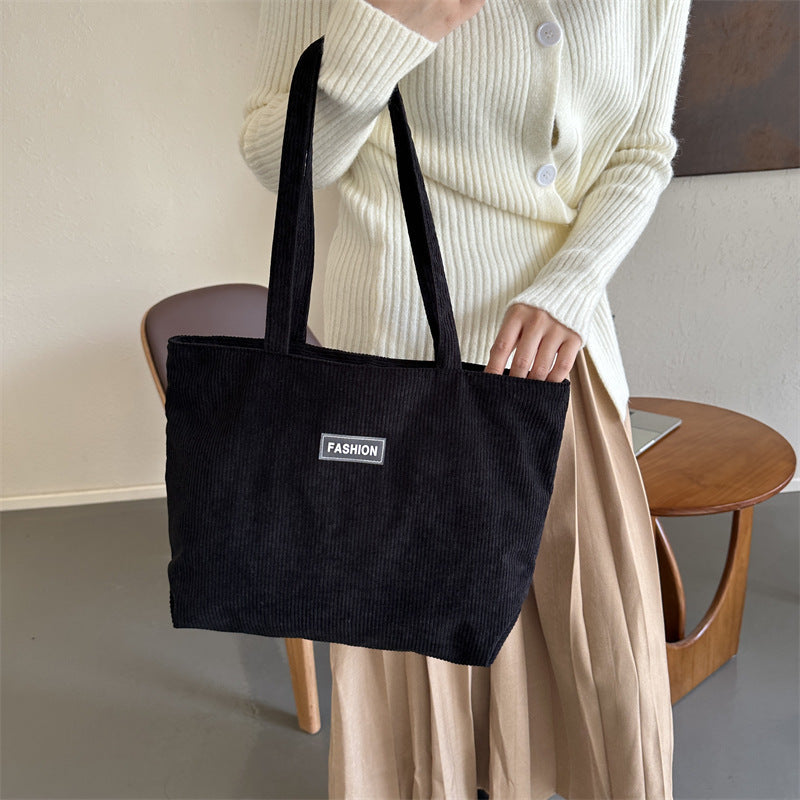 Soft Curve Everyday Tote - shoulder bag detail