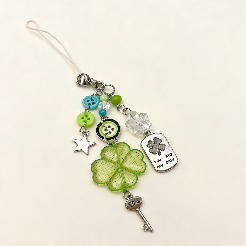 Clover Bead Chain Bag Charm — three-quarter product view | Mak&Malva gallery 1-3