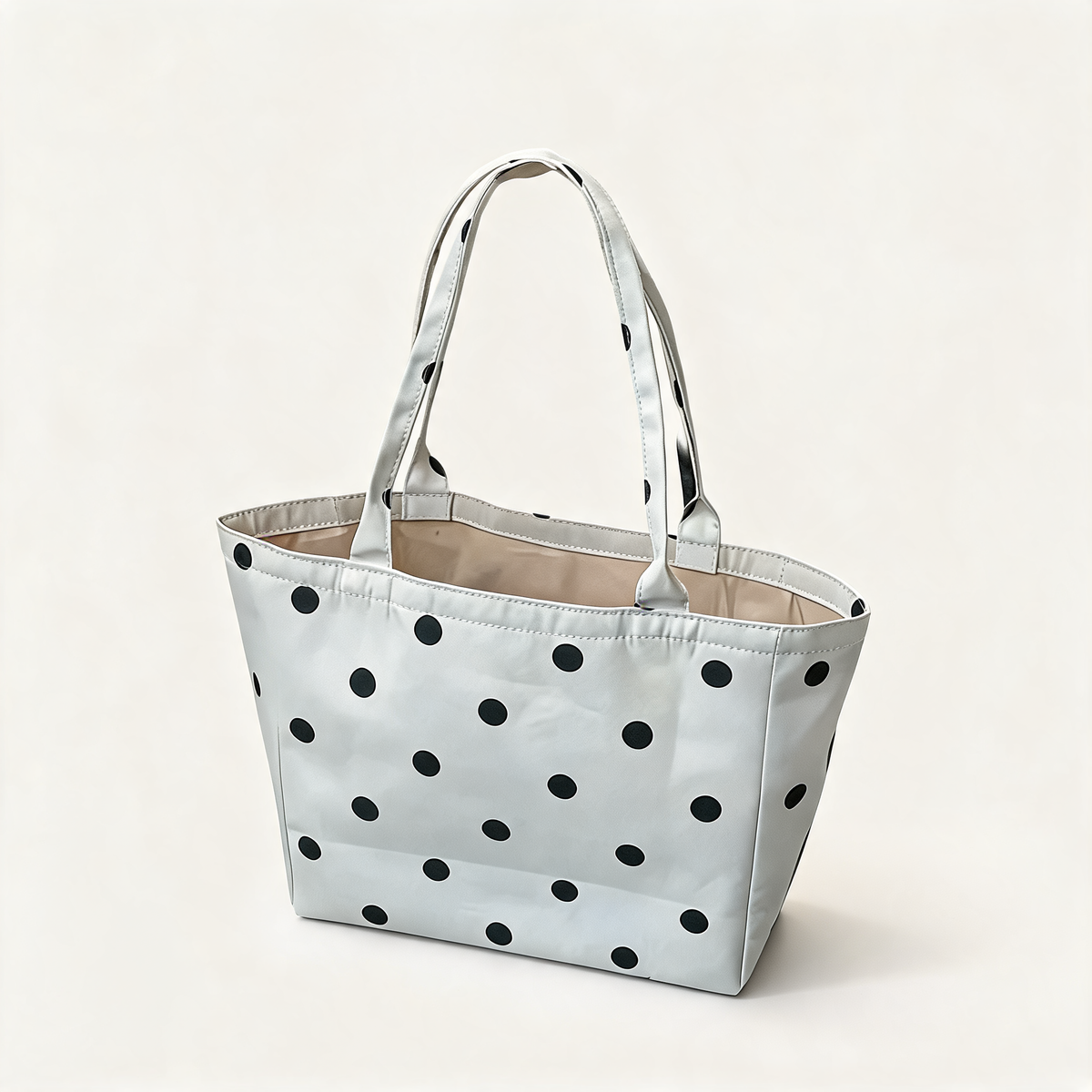 Classic Dot Gathered Tote — three-quarter product view | Mak&Malva gallery 1-3