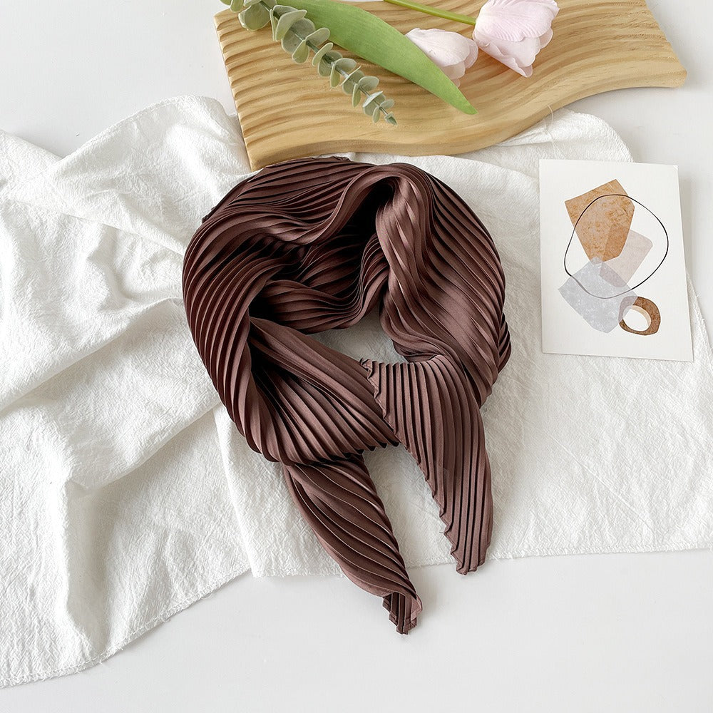 Pleated Square Scarf 70 - Brown