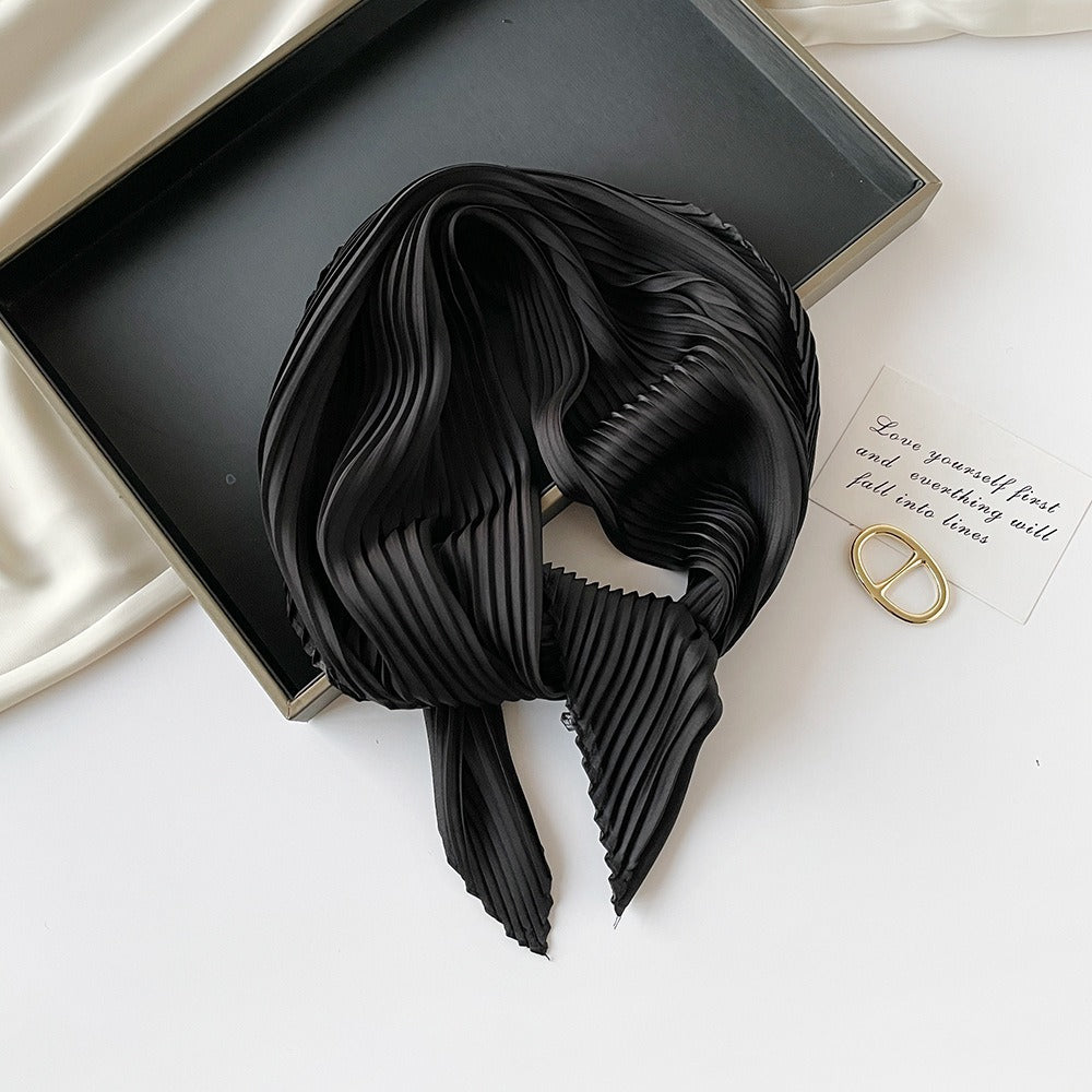 Pleated Square Scarf 70 - Black