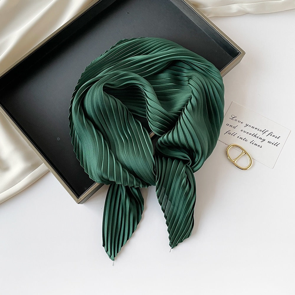 Pleated Square Scarf 70 - Pine green