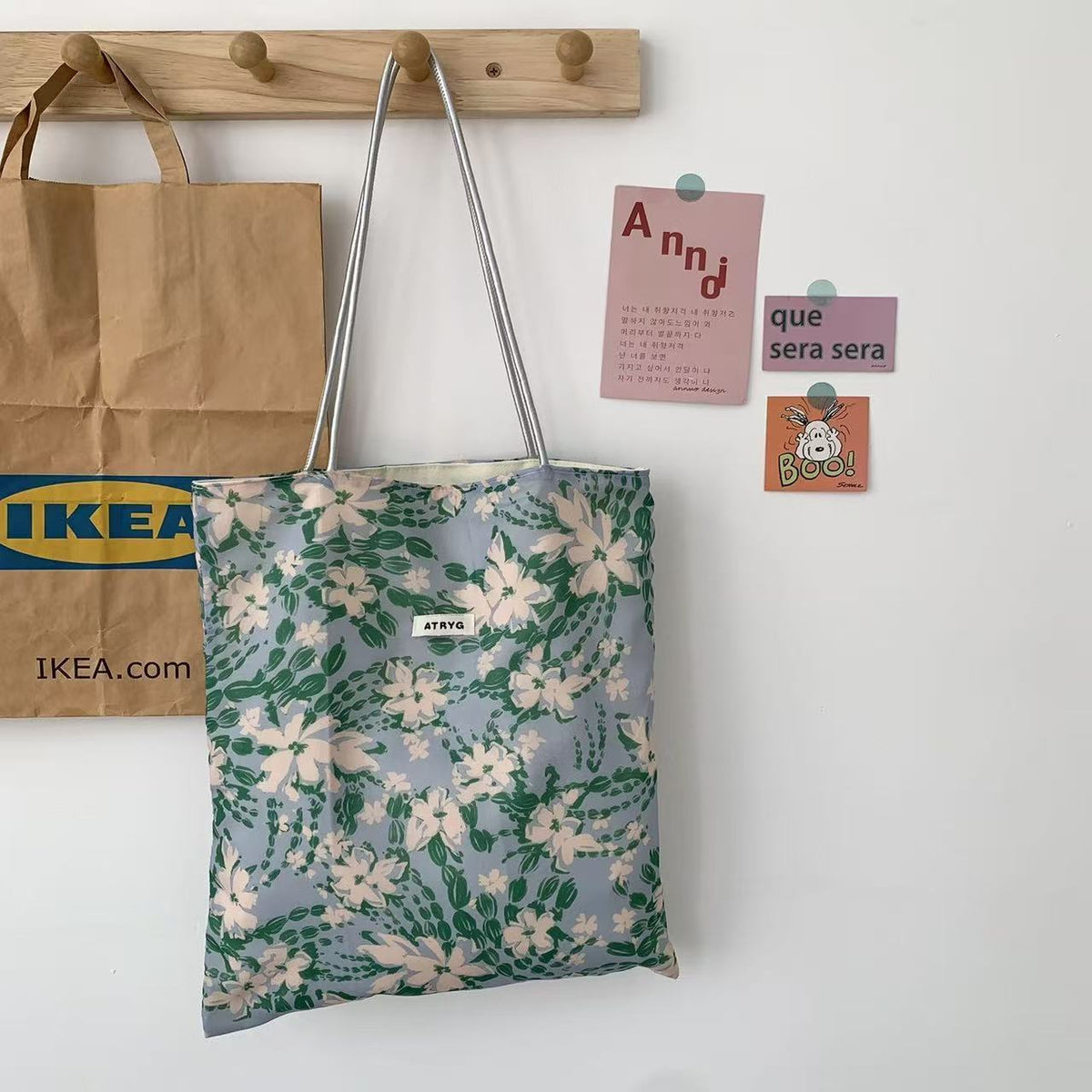 Daisy Field Slim Tote - Green Meadow