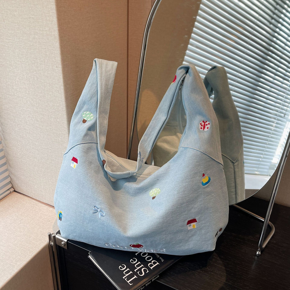 Meadow Denim Tote - Light Blue